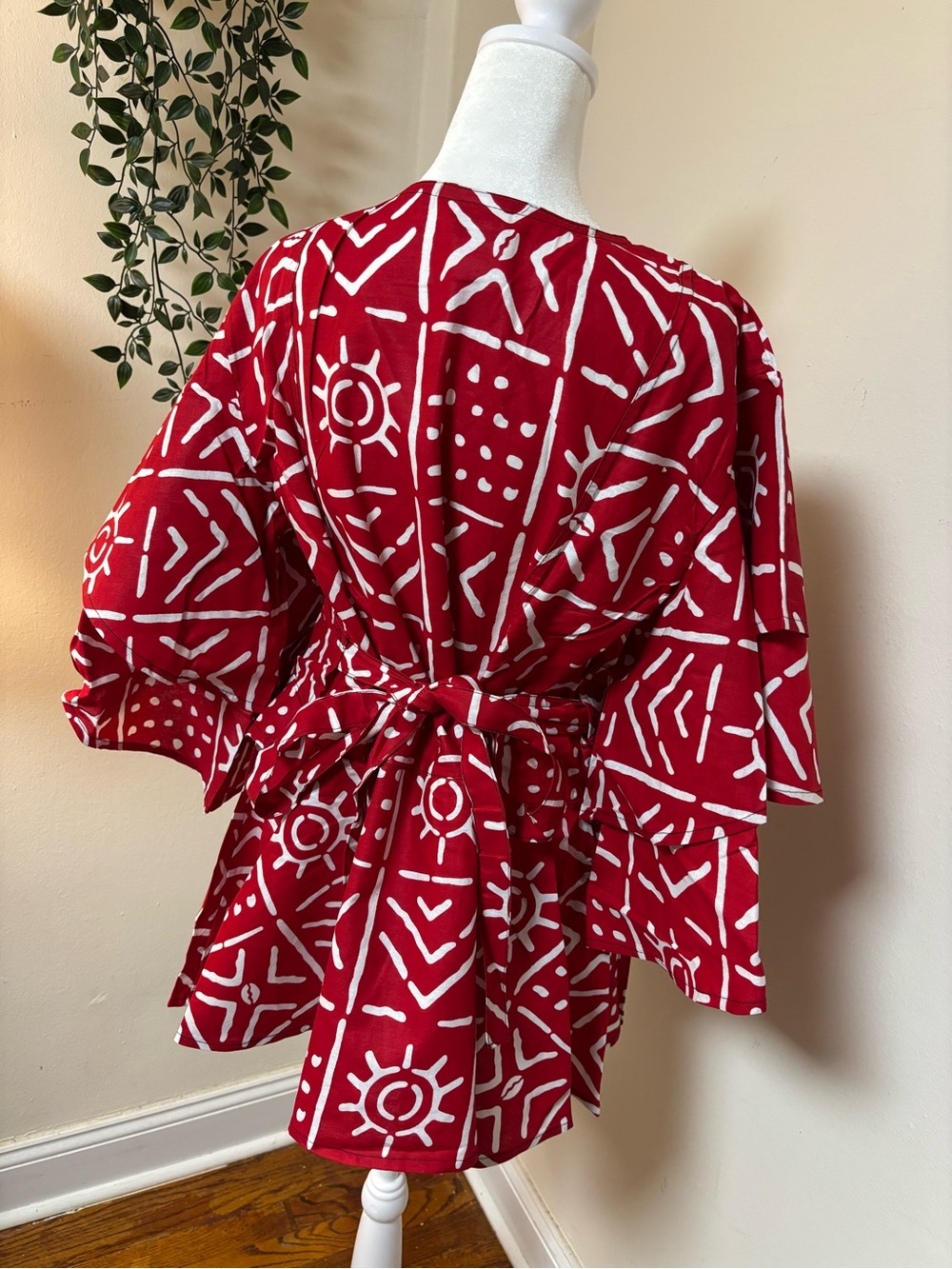 Red V-Neck Geometric Print Ruffle Sleeve Tunic - Picture 10 of 16